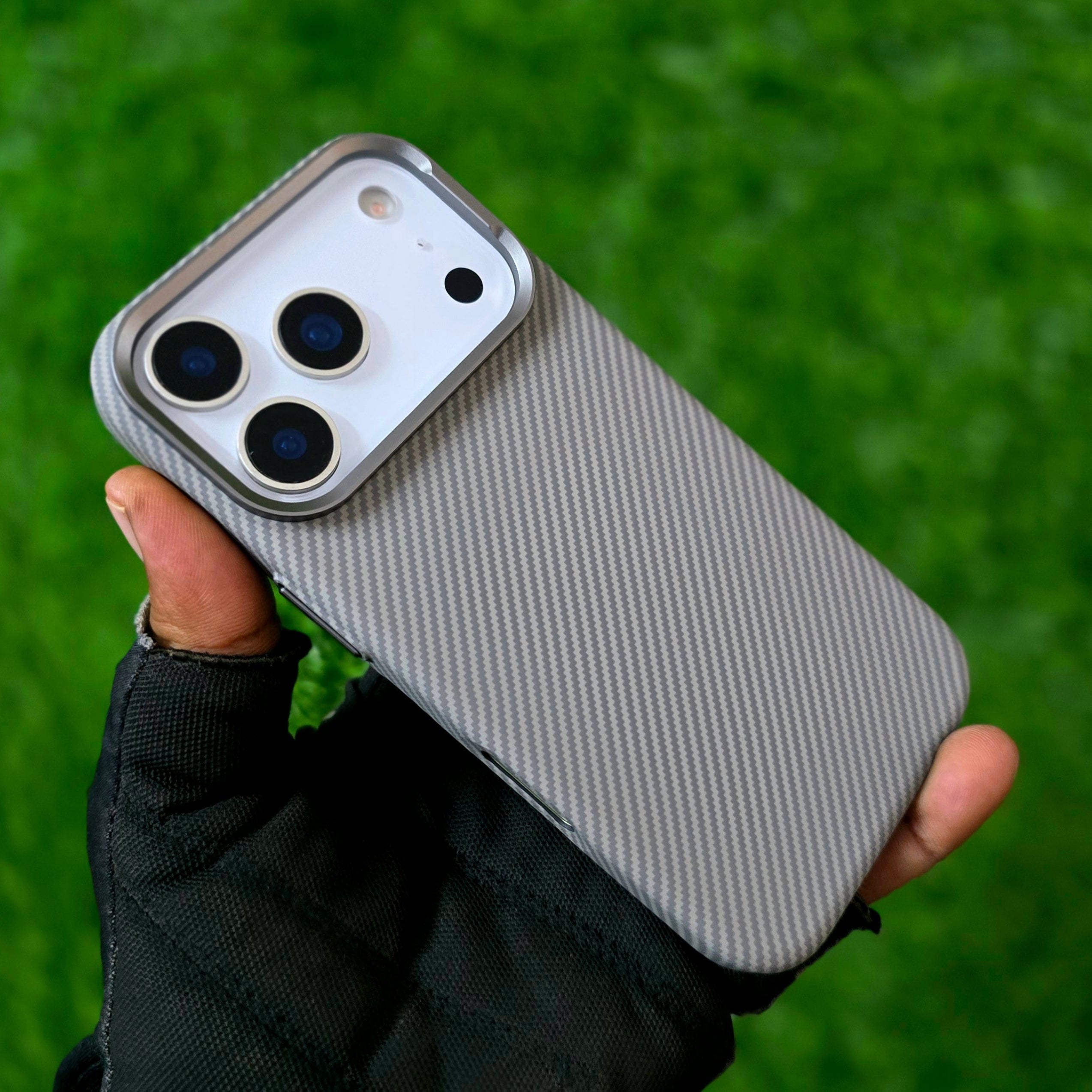 iPhone 17 Pro Carbon Case, 600D Carbon Fiber Texture Hard PC with Magsafe - Titanium